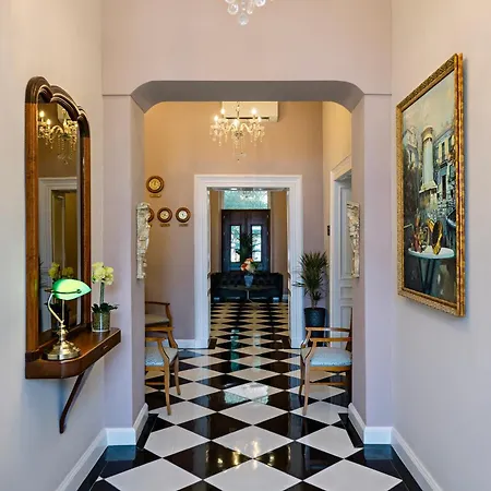 Curcumelli Luxury Апартаменты *